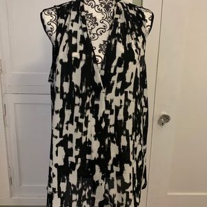 Vince Camuto Sheer Patterned Sleeveless Top - XL